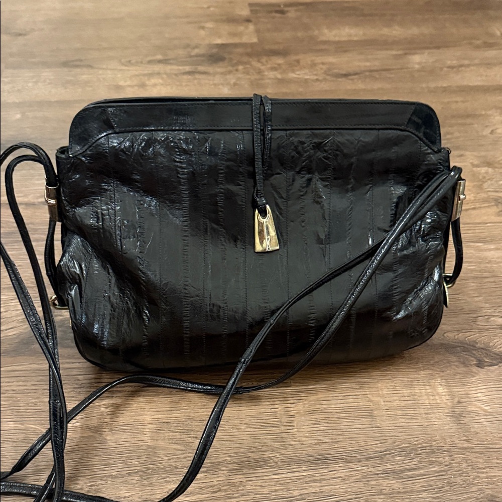 Stunning Vintage Eelskin purse with shoulder strap large